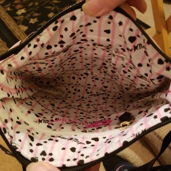 Betsey Johnson cat quilt * crossbody - Picture 3 of 3